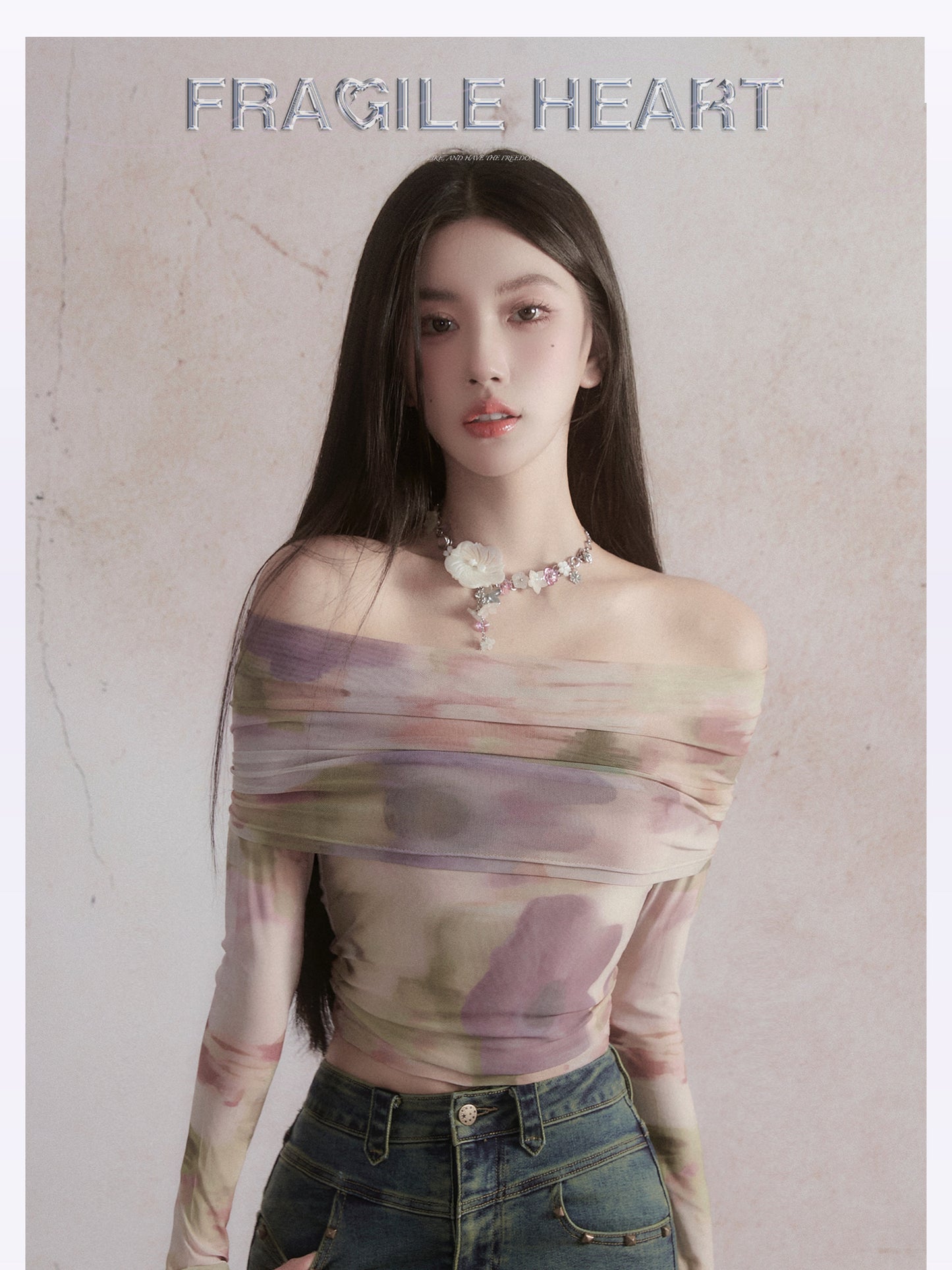 Exquisite Pictorial: Sweet and Spicy One-Shoulder Top with Tie-Dye Print Long Sleeves T-shirt