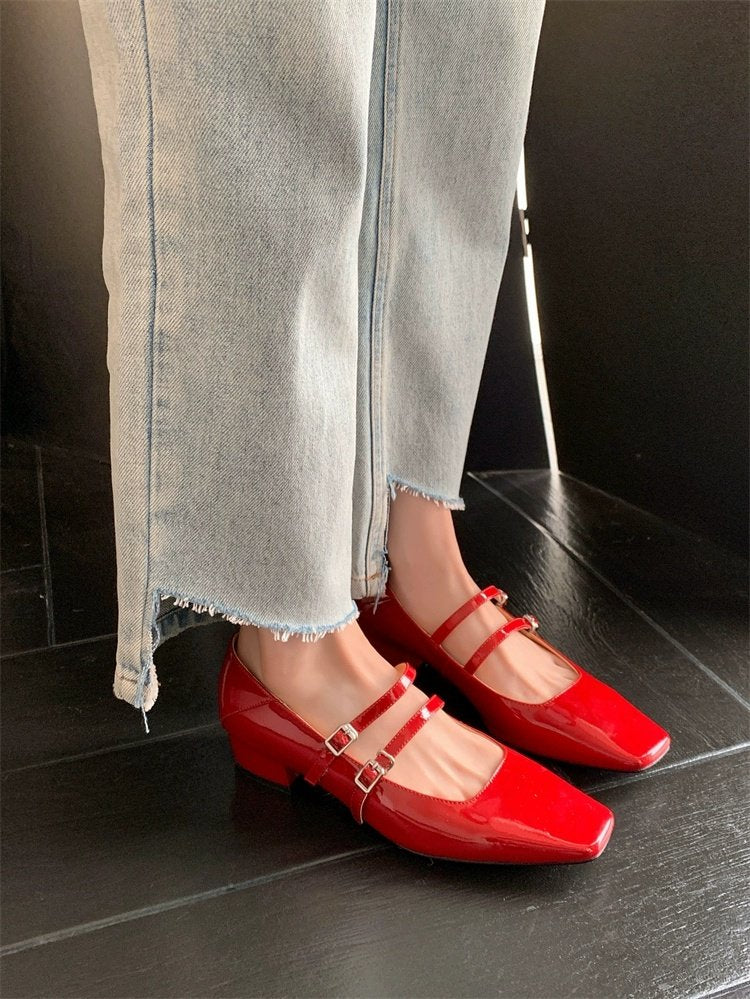 French-style high-end silver Mary Jane shoes for women, featuring a refined square toe and a single buckle thick heel shallow mouth single shoe.