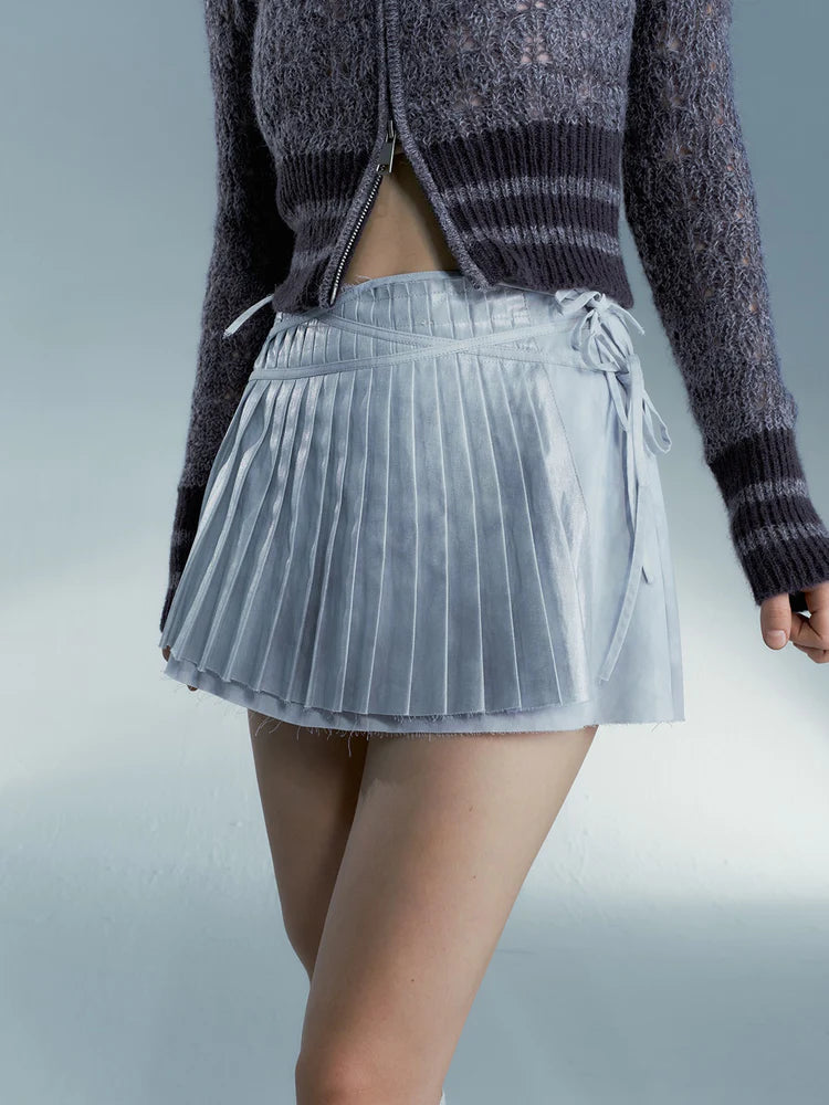 Asymmetrical Niche Design Pleated Skirt- Outfit Ideas