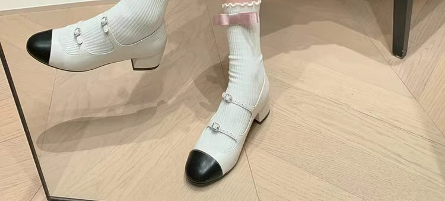 This is the ultimate Chanel style! French vintage double diamond buckle Mary Jane shoes, genuine leather patchwork shallow mouth thick mid-heel single shoes for women.