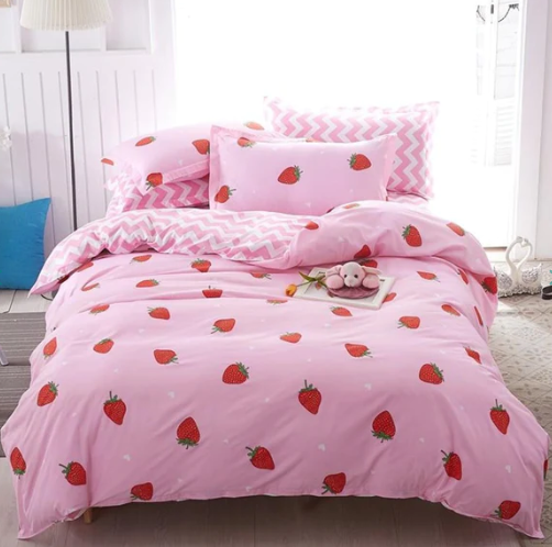 Kawaii Strawberry Zigzag Bedding Set