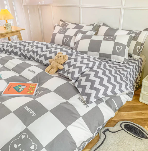 Gray Bear Checkered Bedding Set