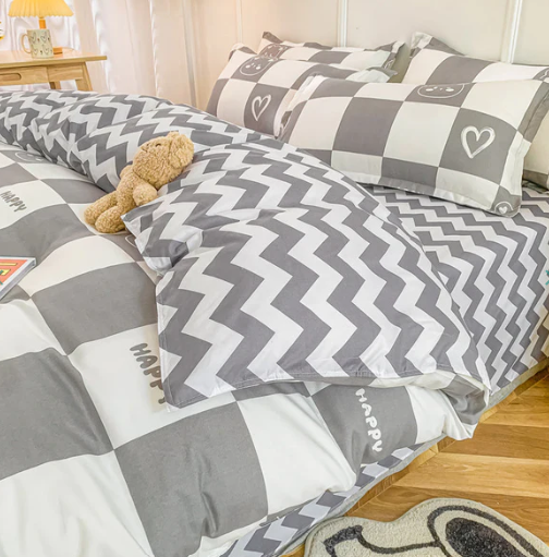 Gray Bear Checkered Bedding Set