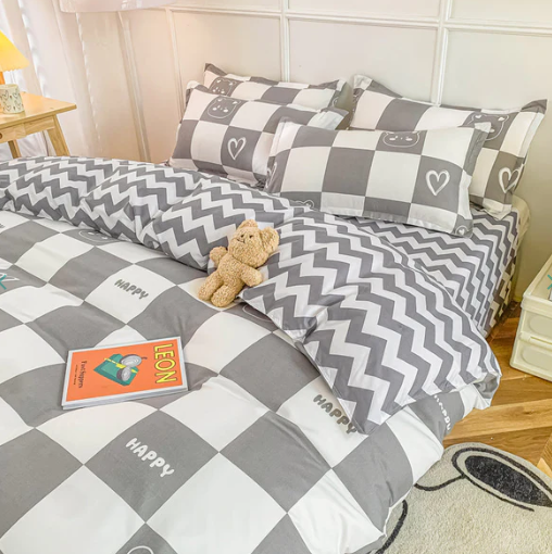 Gray Bear Checkered Bedding Set