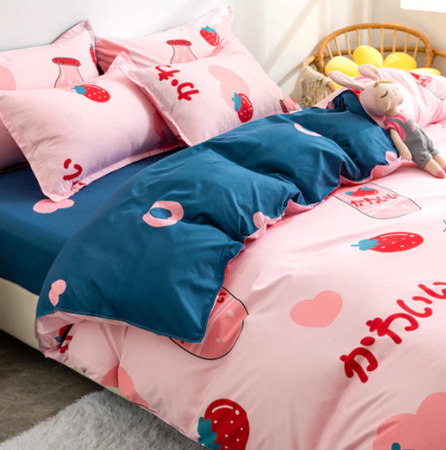 Japanese Strawberry Hearts Pink Cream Bedding Set