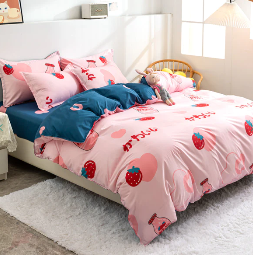 Japanese Strawberry Hearts Pink Cream Bedding Set