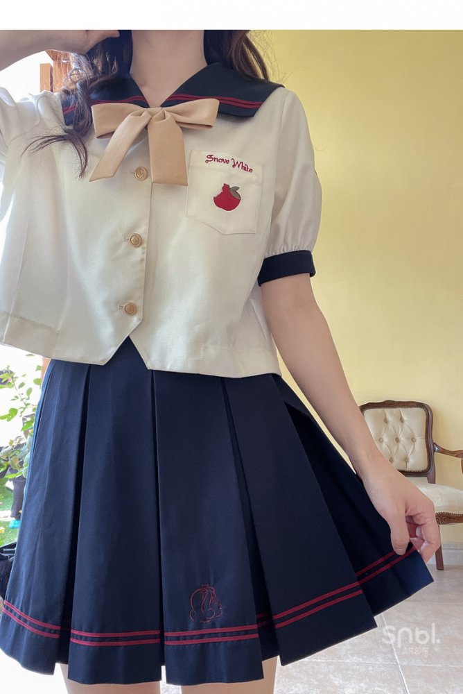 Clearance-Snow White Navy Collar White Top Size M for Bust 102CM