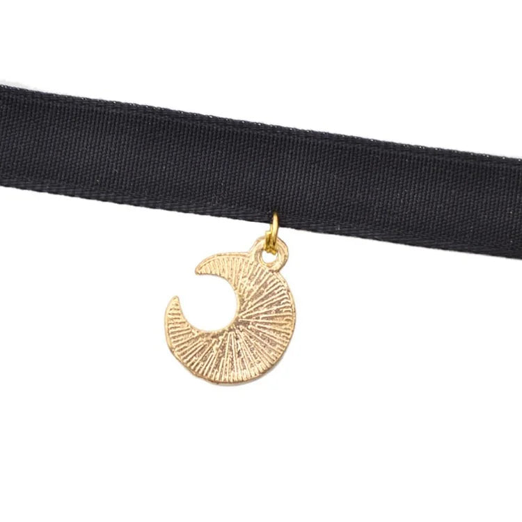 [Clearance] Lolita Crescent Moon Velvet Choker