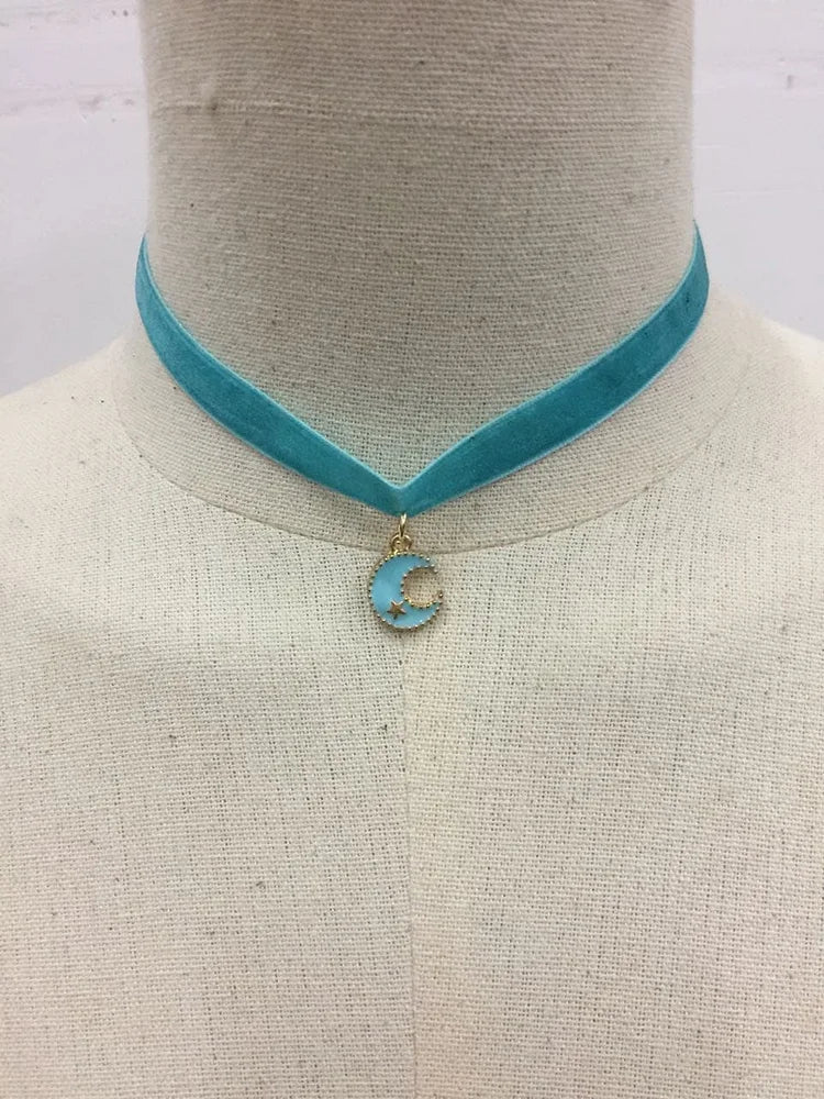 [Clearance] Lolita Crescent Moon Velvet Choker